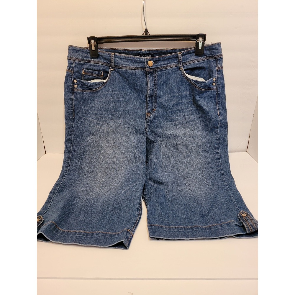 Bandolino womans bermuda/skimmer pants, size 16